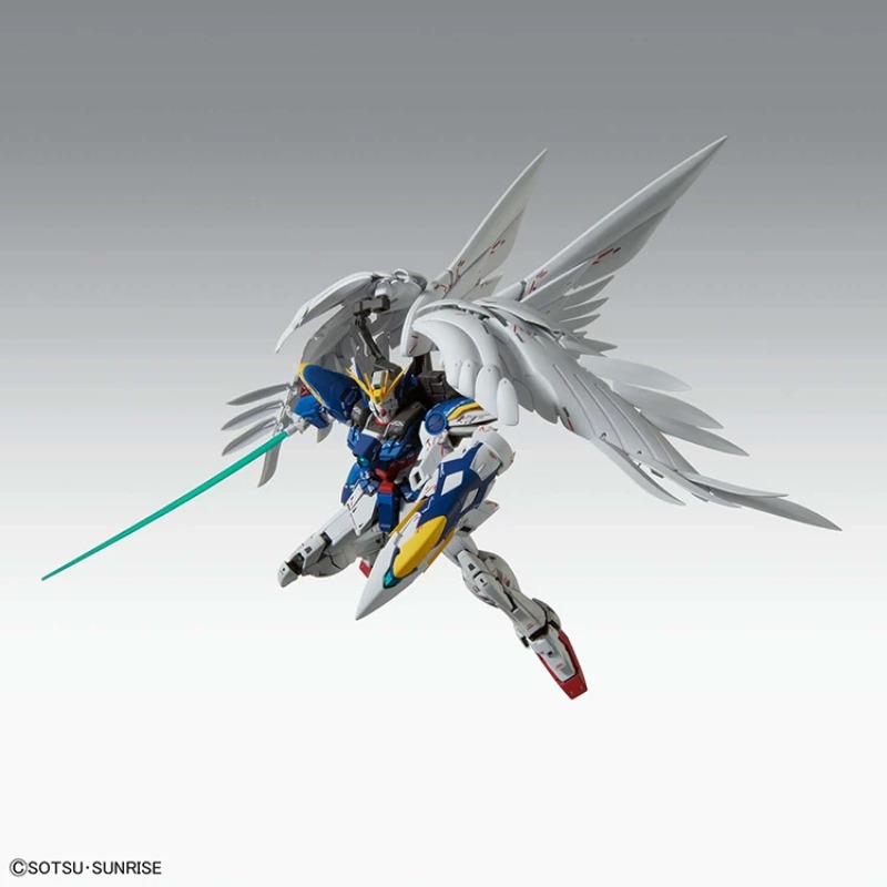 バンダイオリジナル本物の MG ガンダムモバイルスーツ XX - Model Kit Wing Zero のレビューと価格