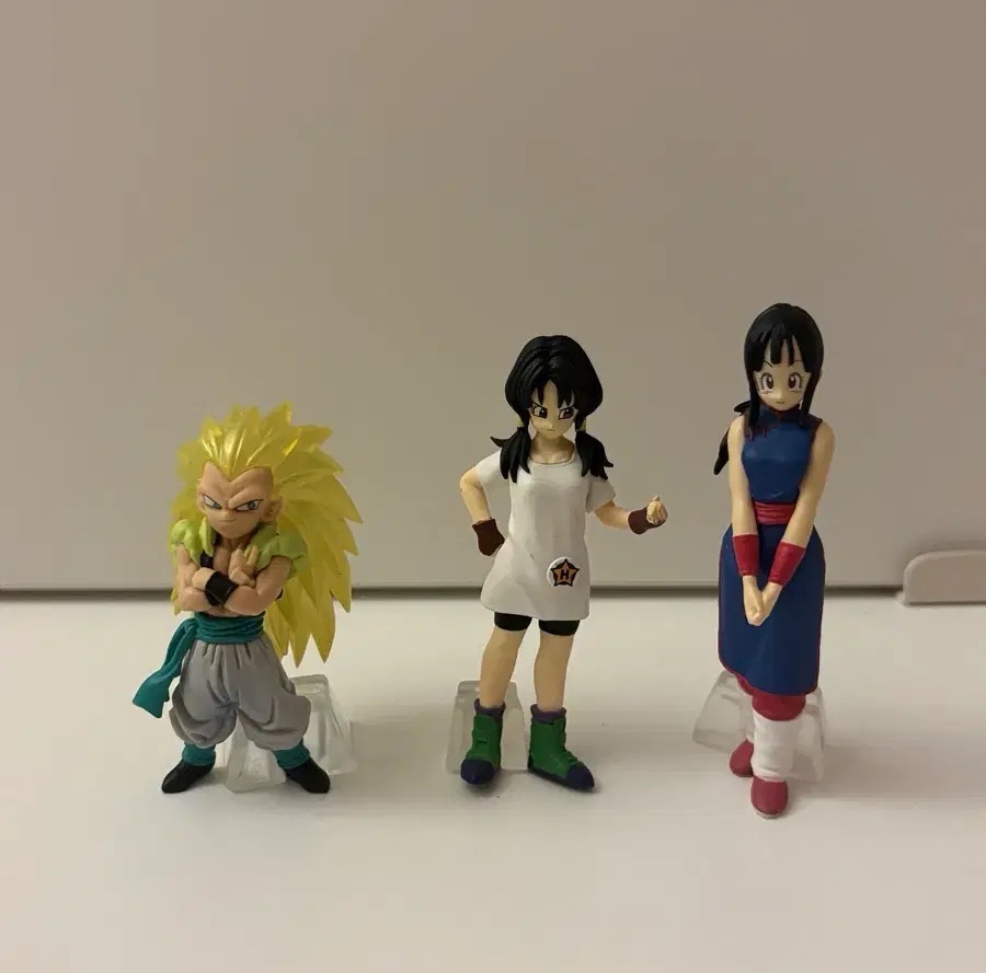ブルマ・ビーデル・魔人ブウ・ベジータ・ゴテンクス・ダブラ・オ - Model Kit Vegito のレビューと価格