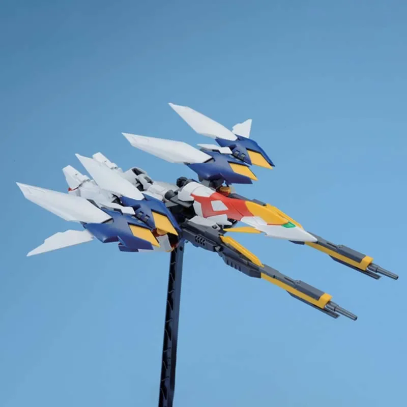 バンダイガンダムモデルキット MG 1/100 ウイングゼロ - Model Kit Wing Zero のレビューと価格